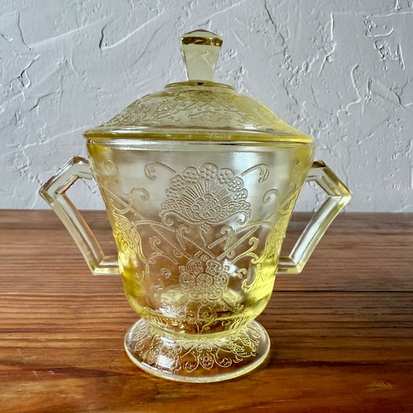 Hazel Atlas Florentine Yellow Depression Glass | Creamer & Sugar Bowl Set - Picture 9 of 15